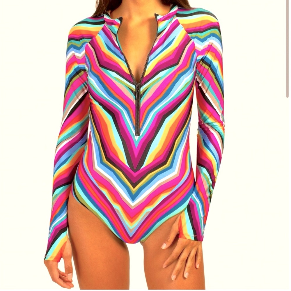 NWT TRINA TURK LOUVRE HALF-ZIP PADDLE SUIT SIZE MED